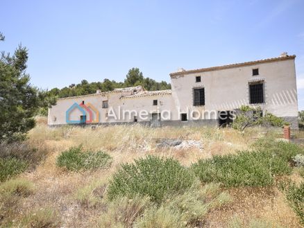 Cortijo Oportunidad: Country House in Velez Rubio, Almeria