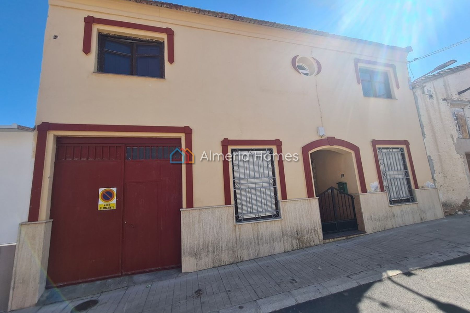 Casa Paz  — Town House for sale in Caniles, Granada — Image #2