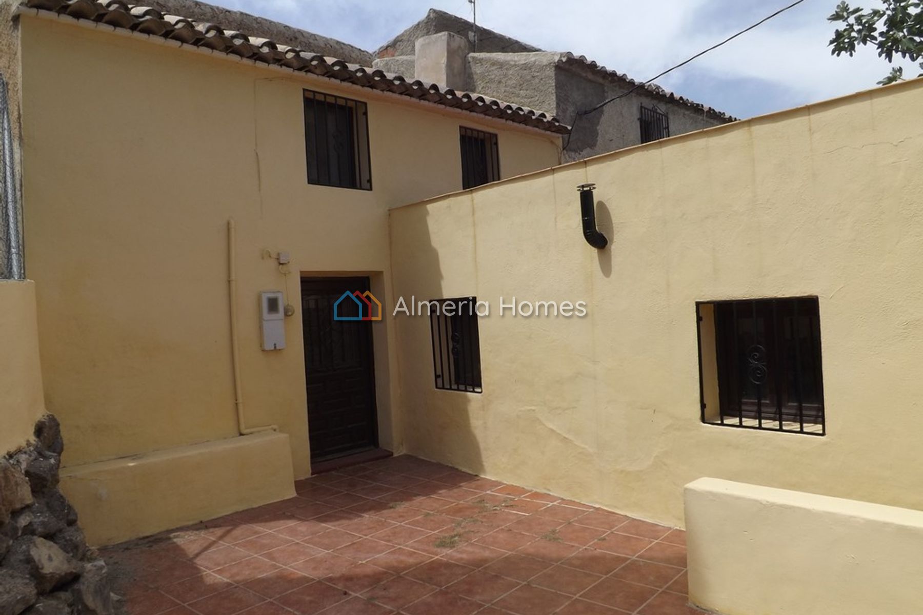 Casa Bolsillo — Village House for sale in Oria, Almeria — Image #1